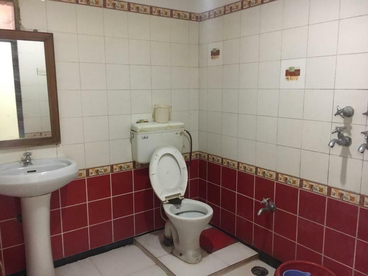 Hotel Poonam Raipur  Ngoại thất bức ảnh