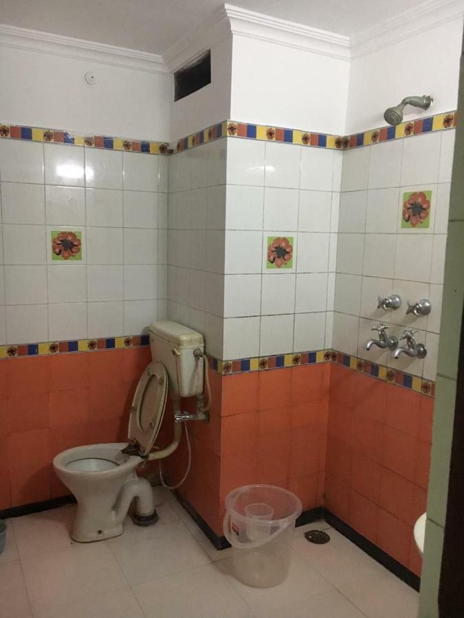 Hotel Poonam Raipur  Ngoại thất bức ảnh