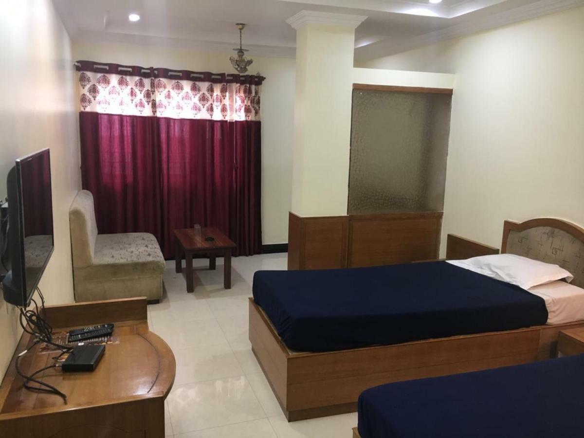 Hotel Poonam Raipur  Ngoại thất bức ảnh